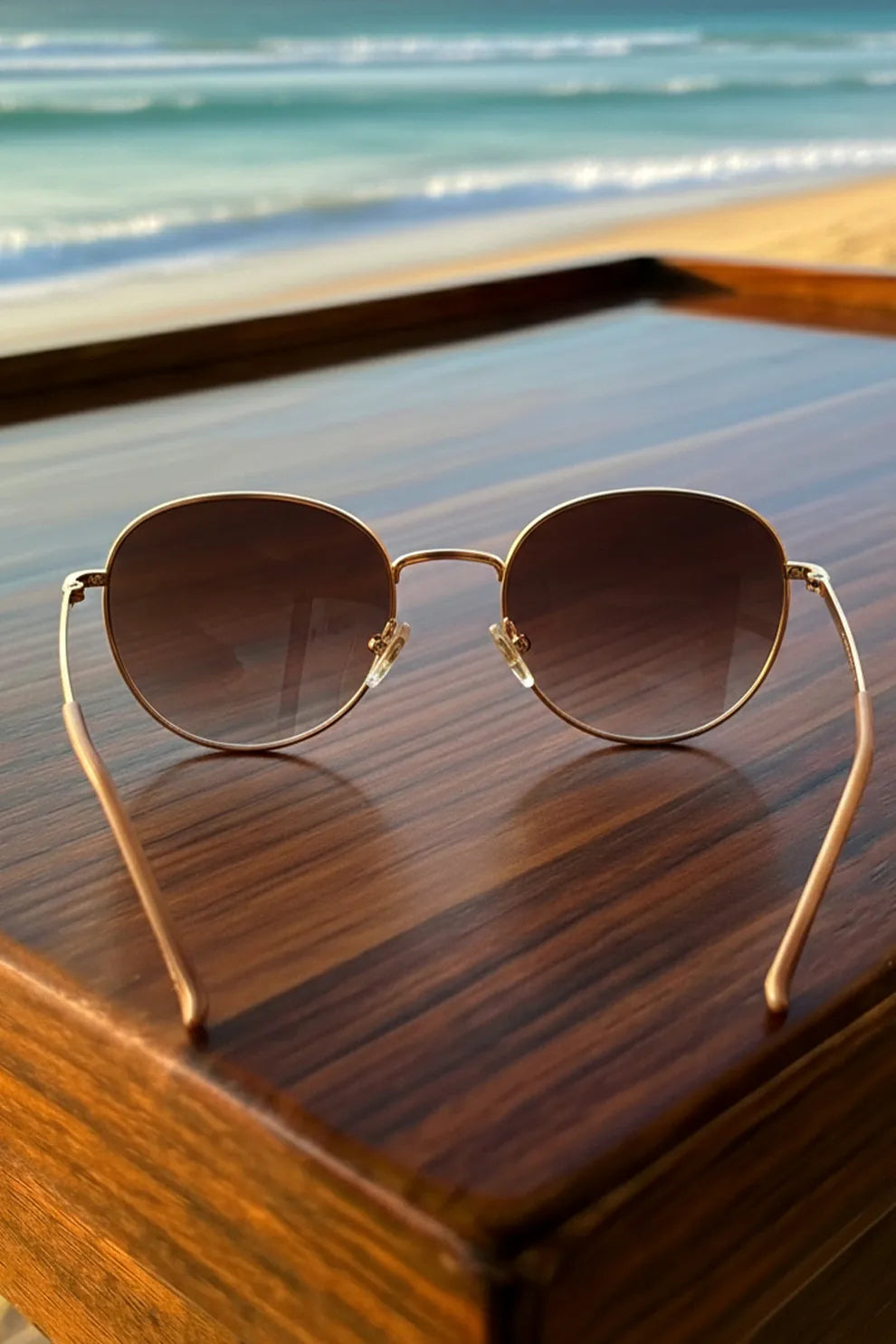 Men’s Round Metal Sunglasses with Brown Gradient Lenses – Classic Coastal Style