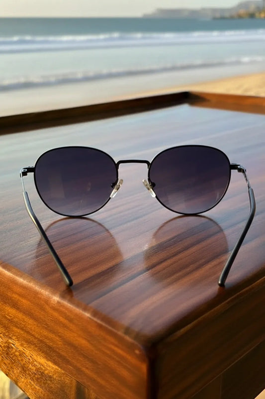 Men’s Round Metal Sunglasses with Dark Smoke Lenses – Matte Black Edition