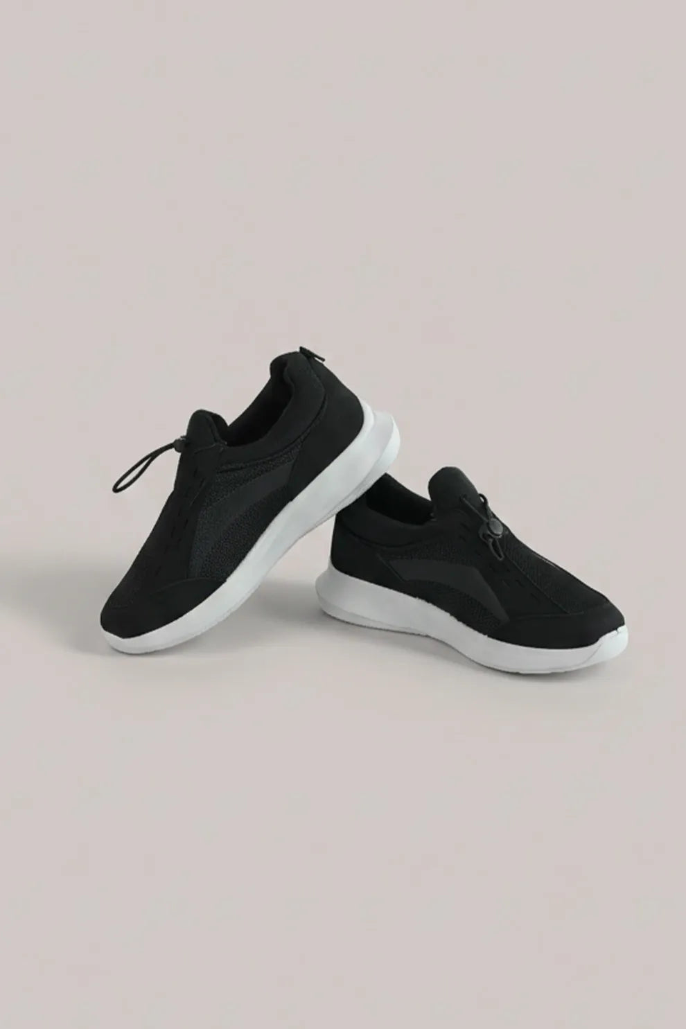Men's Black Slip-On Sneakers – Lightweight Comfort Shoes for Daily Wear