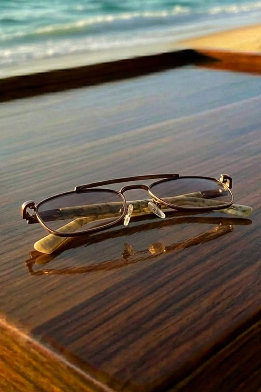 Men’s Square Metal Sunglasses with Dark Lenses & Textured Arms – Coastal Edition