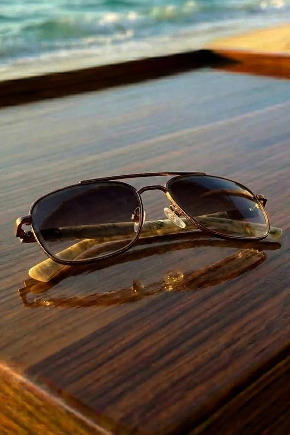 Men’s Square Metal Sunglasses with Dark Lenses & Textured Arms – Coastal Edition